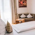 Schmidtburger Hof - Landhotel, Restaurant & Sauna 4*