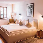 Schmidtburger Hof - Landhotel, Restaurant & Sauna Hotel 4*