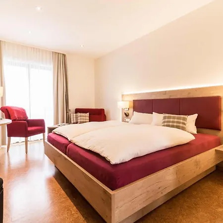 Schmidtburger Hof Hotel *