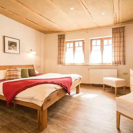 Hotel Schmidtburger Hof - Landhotel, Restaurant & Sauna Weiler bei Monzingen